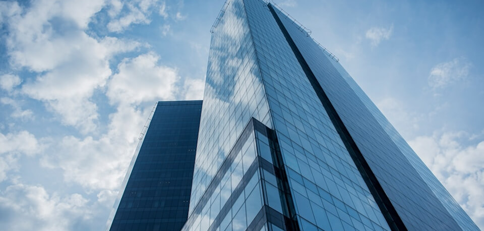 高層ビルの会社案内イメージ